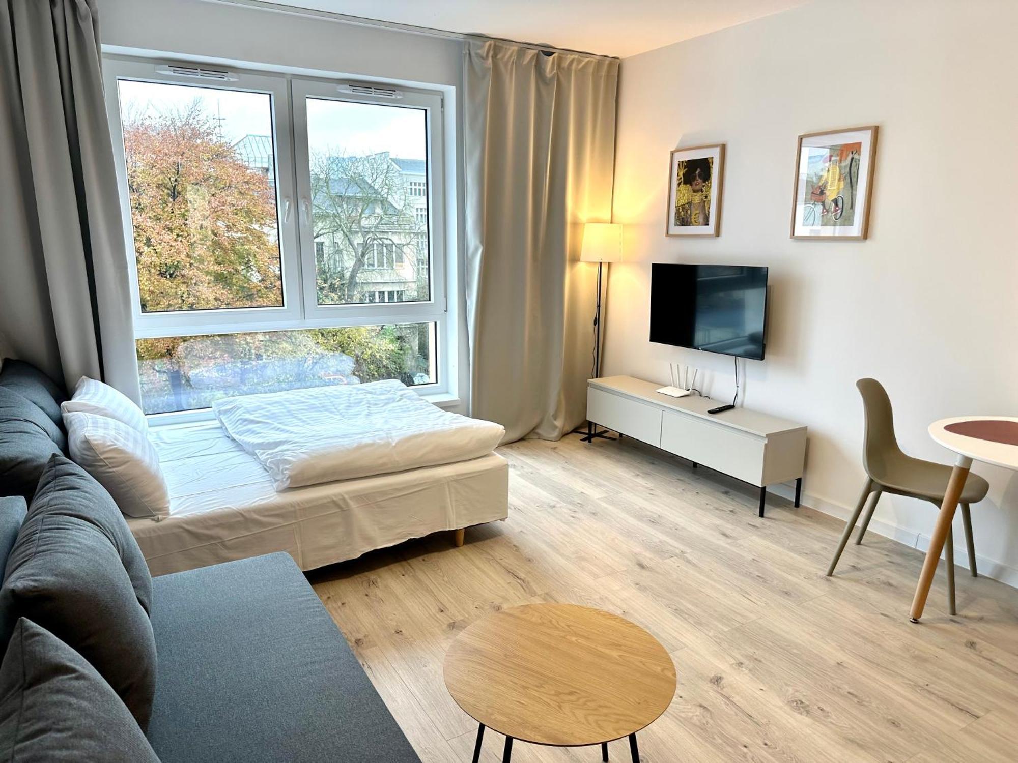 Platon Apartment *