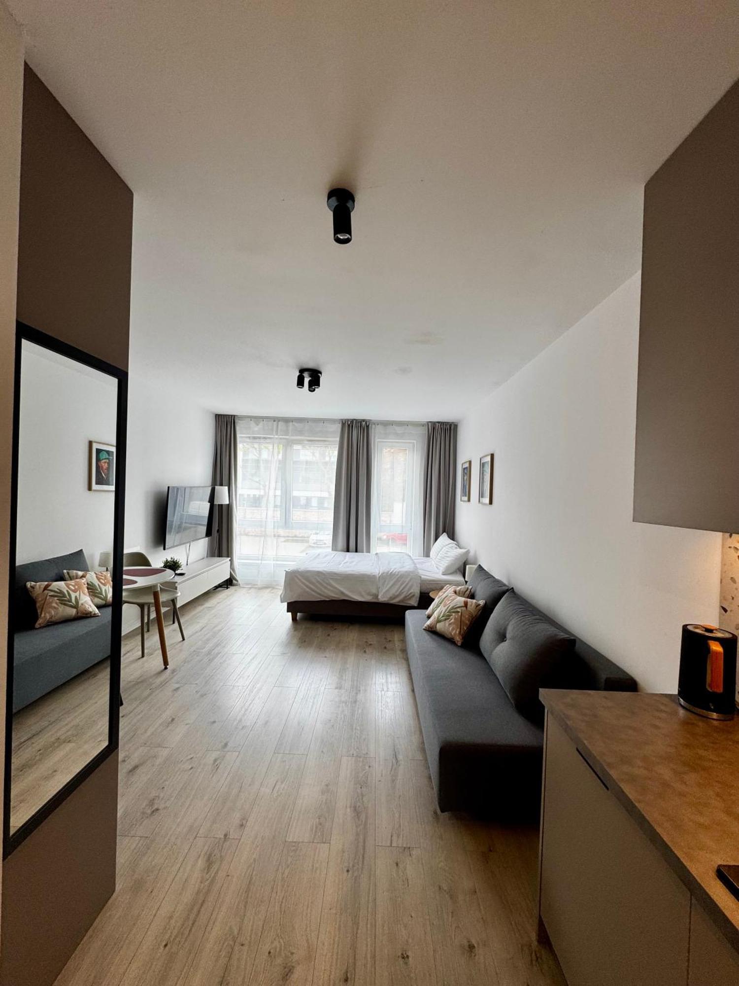 Platon Apartment